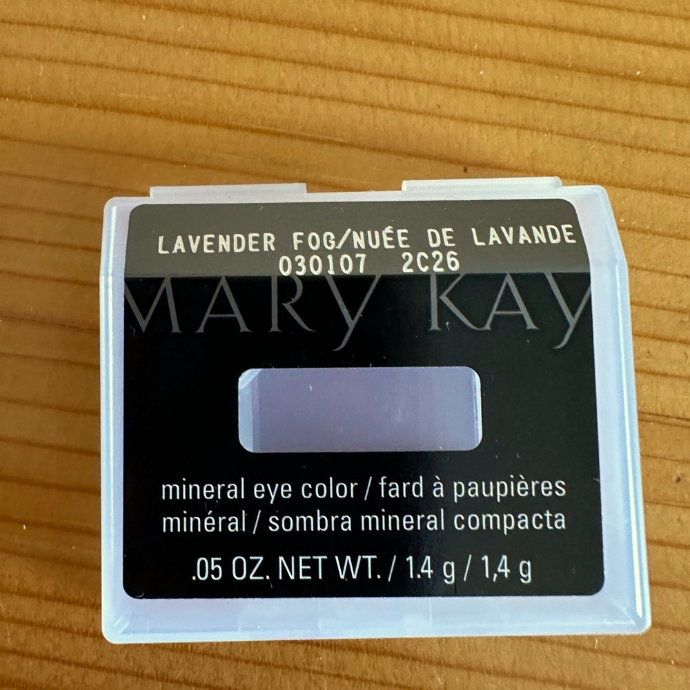 Mary Kay Mineral Eye Color- Chocolate Kiss